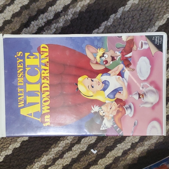 VINTAGE BLACK DIAMOND DISNEY CLASSIC VHS 📼 MOVIES...11 TOTAL. GOOD CONDITION. - Picture 10 of 17